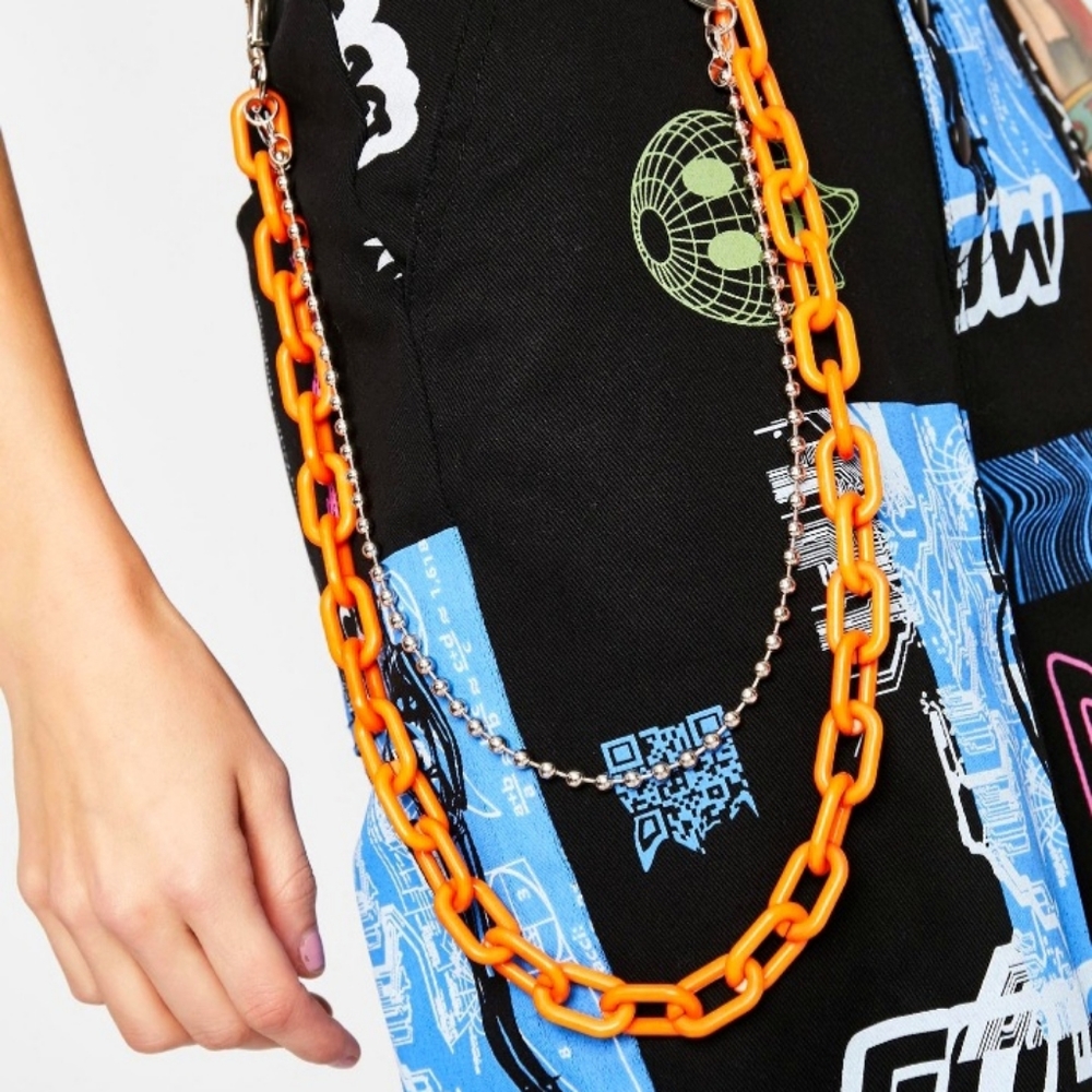 SOLD: New Dolls Kill Chain